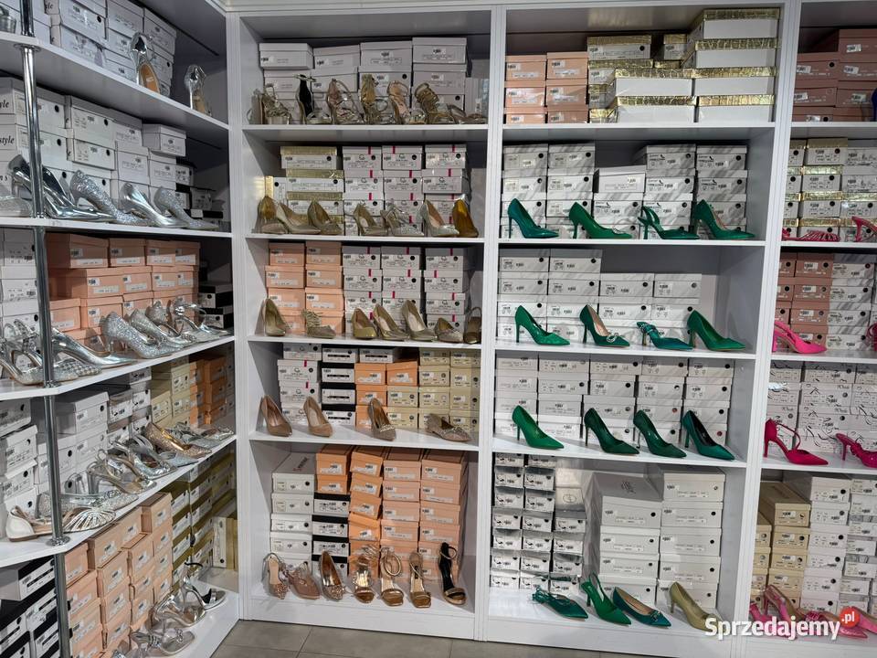Odzież obuwie damskie likwidacji sklepu Niepołomice