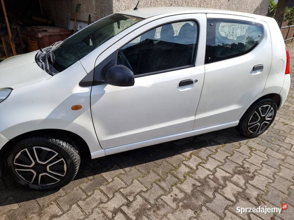 Nissan pixo 10 benzyna Rok produkcji 2010 Wrocław