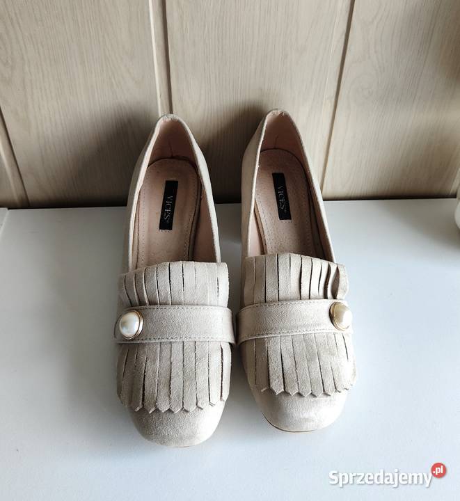 Nowe buty Vices 39 bezowe na obcasie półbuty Czółenka