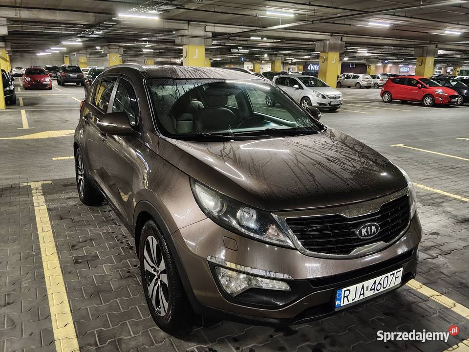Kia sportage wersja wyposażenia L 16 136 manualna Jarosław