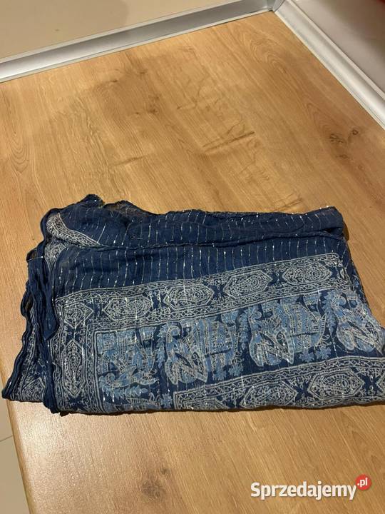 Piękna duża niebieska chusta w ciekawe wzory Moda i Styl Gdańsk