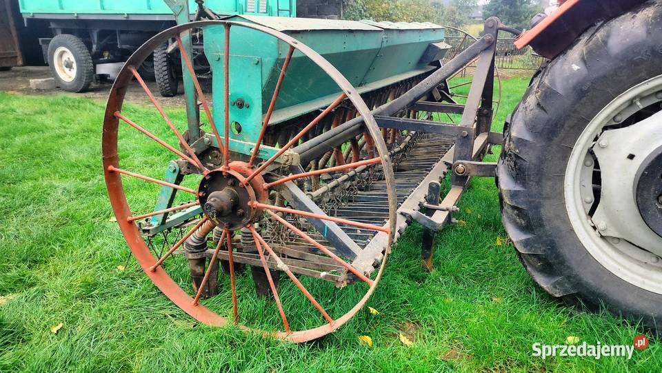 Siewnik do zboża nieuszkodzony Pszczyna