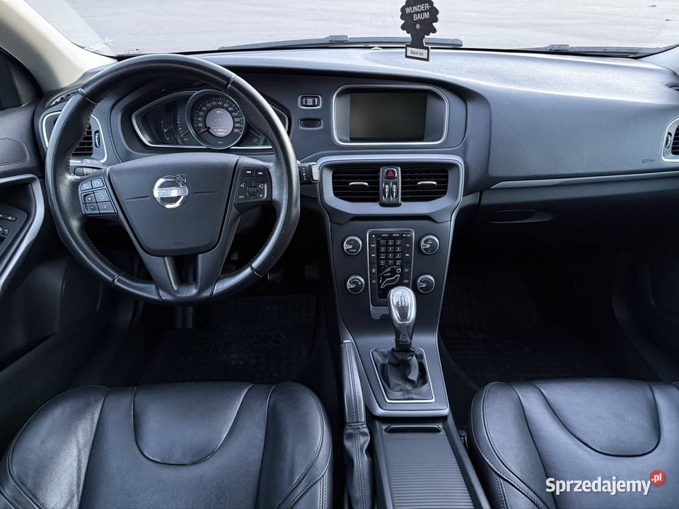 Volvo V40 D2 16 skóra