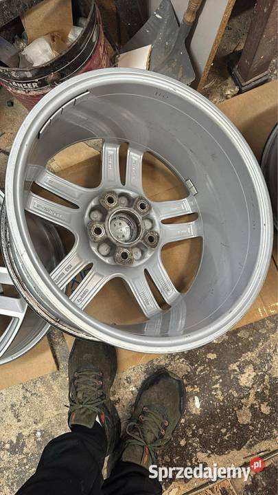 Sprzedam felgi Audi Czerwonak