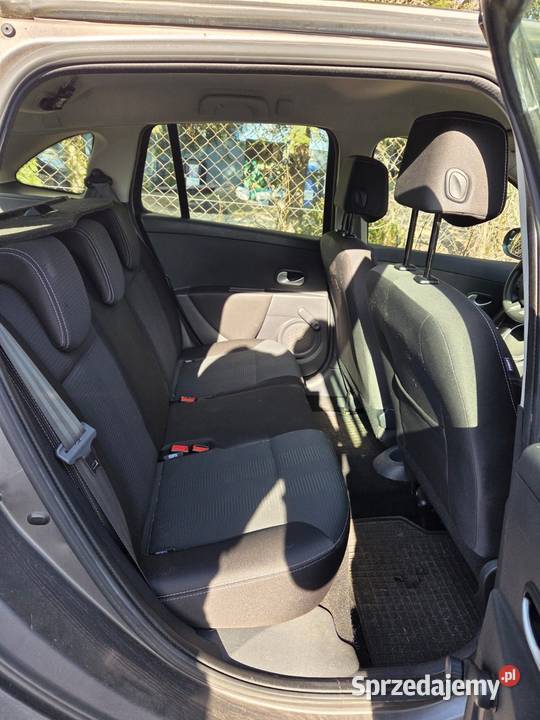 Renault Clio III 12 Grandtour uszkodzony silnik 75KM Daszewice