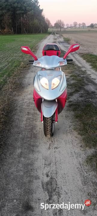 Sprzedam skuter 4t 80 Rok produkcji 2008 wielkopolskie Kobierno
