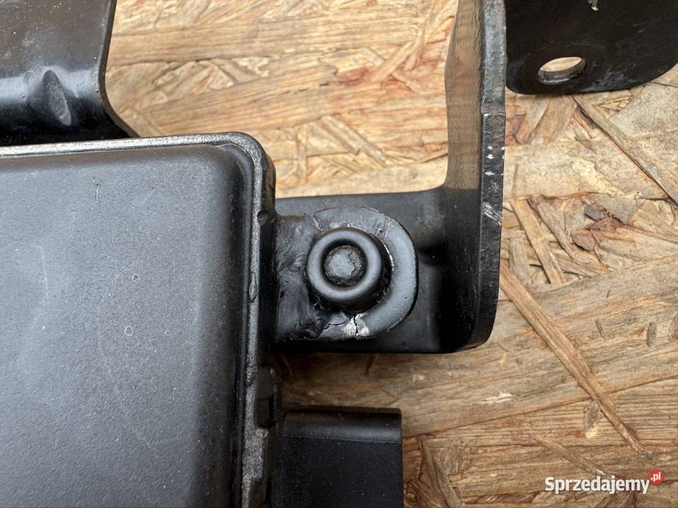 Sensor radar czujnik acc kia niro I 1 uchwyt Międzychód