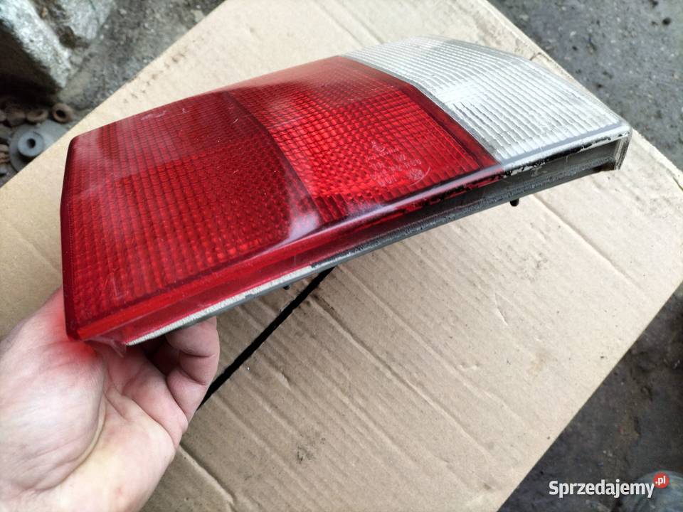 LAMPA TYŁ TYLNA LEWA AUDI 80 HELLA Kamień-Kolonia sprzedam