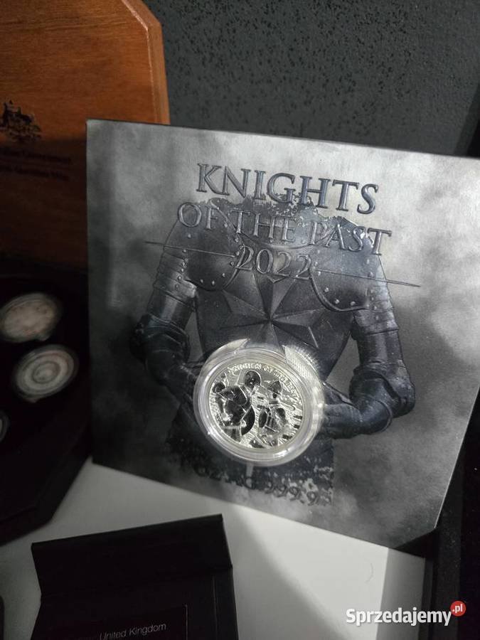 zestaw 32 srebrnych monet wagi 1 uncji próby 999 Warszawa