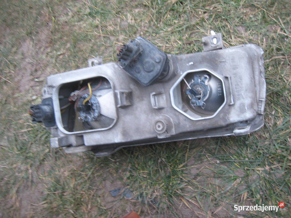 Lampa przednia prawa lewa Volkswagen Passat b4 Lampy przednie Kraków sprzedam