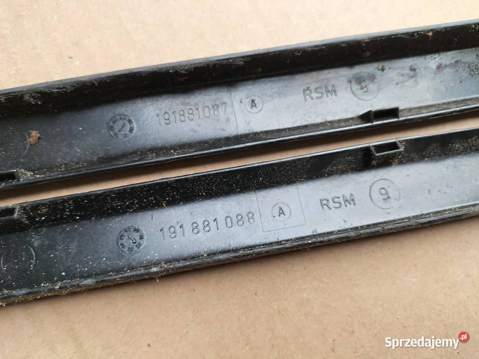 AUDI 80 90 B3 B4 191881088 OSŁONA PROWADNICY Kamień-Kolonia