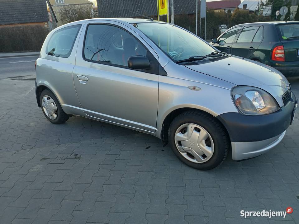 Toyota Yaris 10 benzyna wspomaganie kierowcy Tarnobrzeg sprzedam