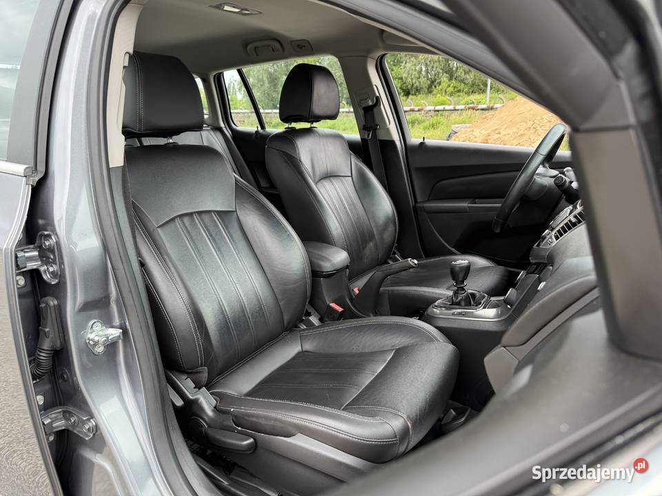 Chevrolet Cruze 14 BENZYNA Klimatronik Nawigacja światła przeciwmgielne