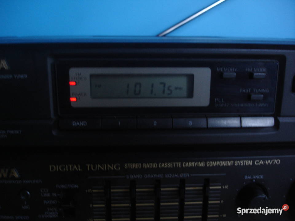 Aiwa CA-W70 Stereo Radio Cassette Carrying Component System.