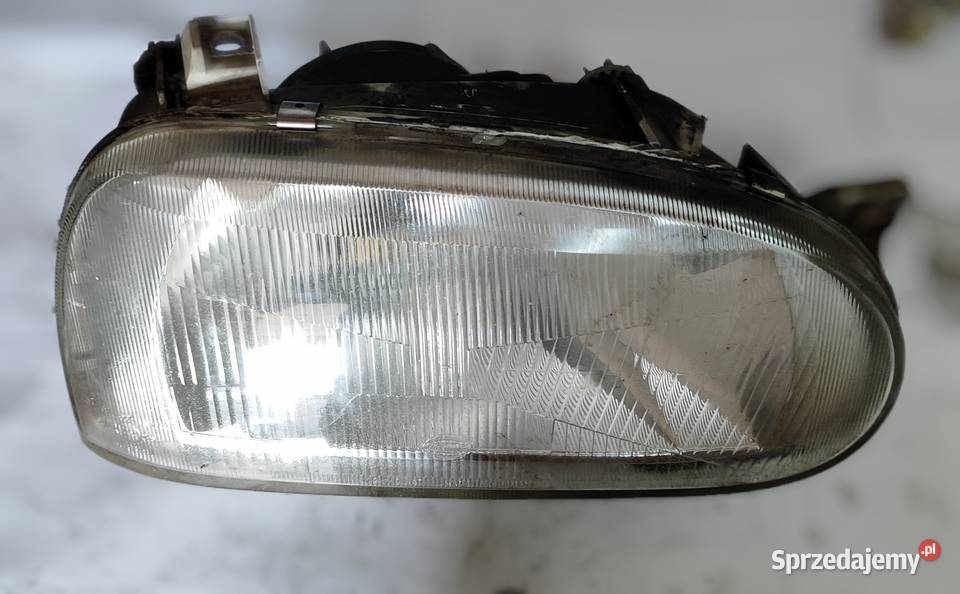 Volkswagen Golf 3 Lampa prawy przód Żywiec