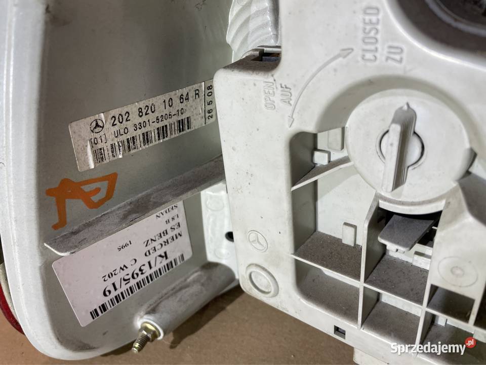 2028201064 Lampa tył tylna prawa mercedes c w202 Lampy tylne