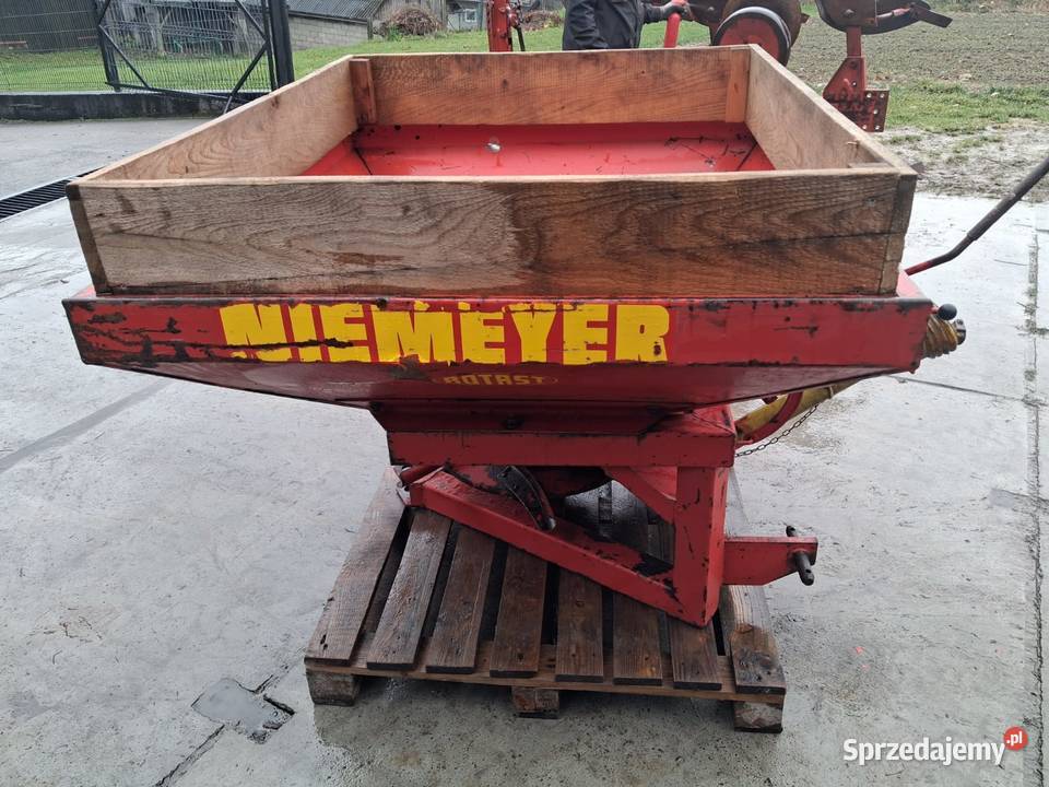 ROZSIEWACZE NAWOZU Sułoszowa