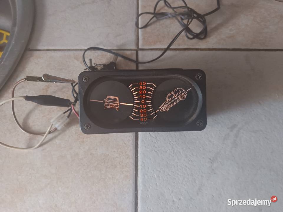 Lokalizator polozenia auta terenowego