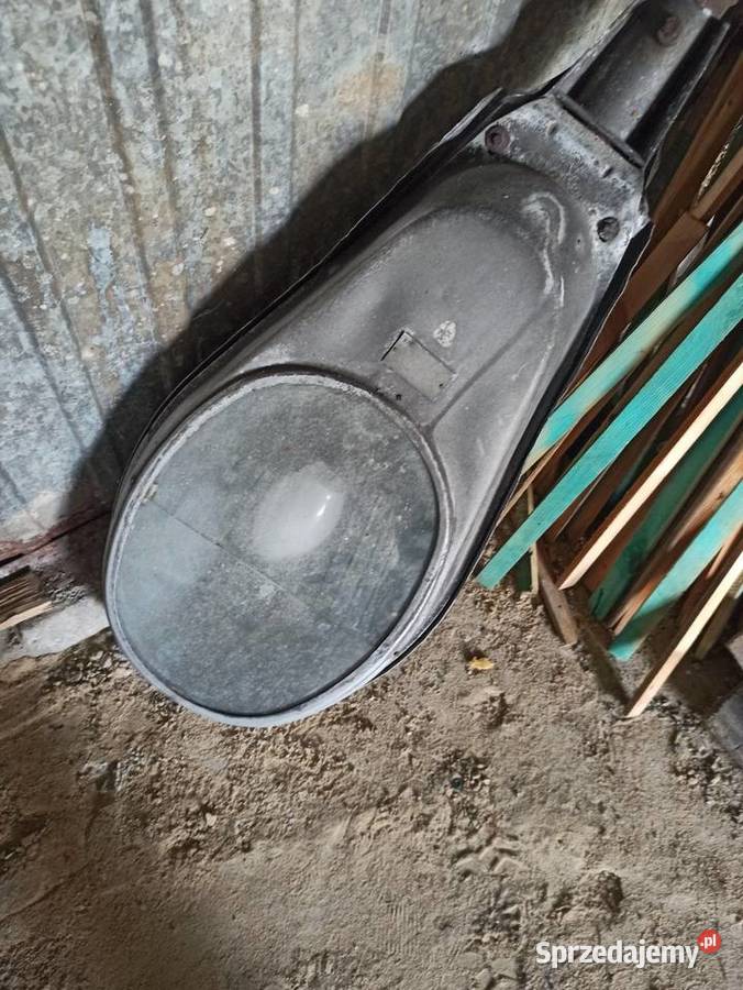 Lampa uliczna z lat 70 Pozostałe Chełm sprzedam