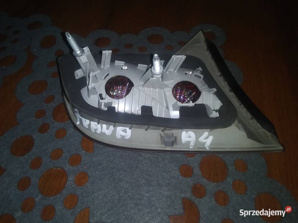 A4 B7 Lampa klapy tyl Avant Lubin sprzedam
