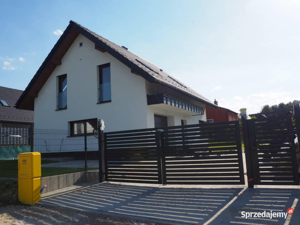 Dom z dużą działką wolnostojący 5 pokoi gmina małopolskie Brzoskwinia