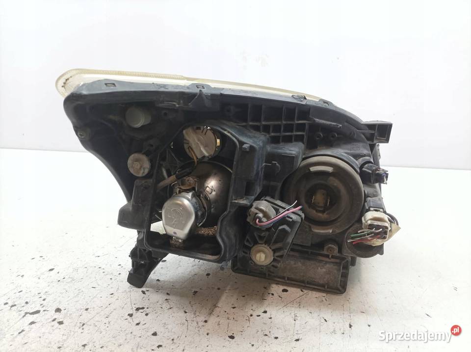 LAMPA PRZÓD LEWA XENON T25 EU Toyota Avensis II