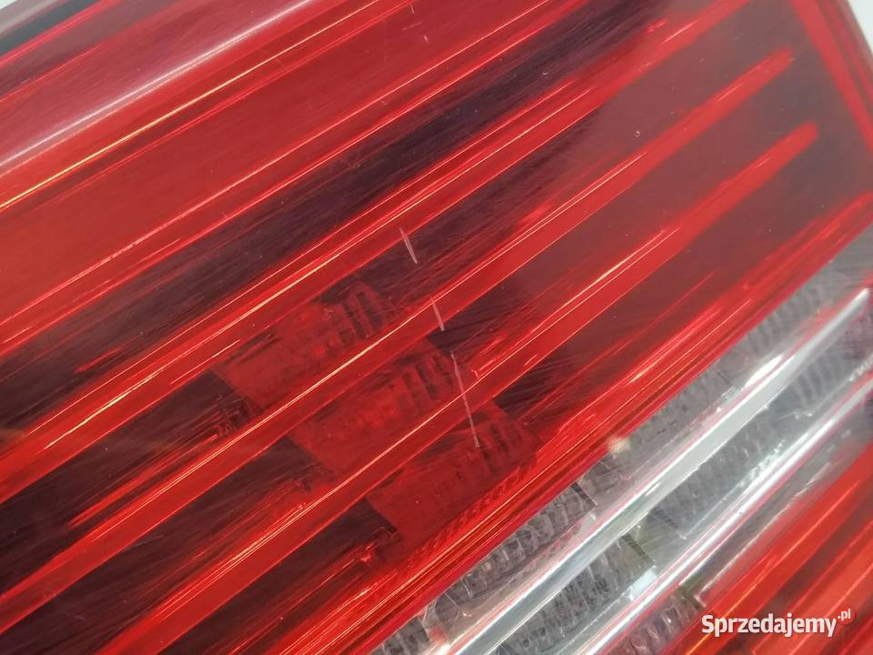 LAMPA TYŁ W KLAPĘ PRAWA KOMBI LED 3G9945308A VW sprzedam