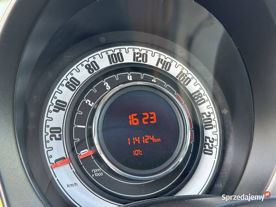 Piękny Fiat 500 12 benzyna klimatyzacja czujniki