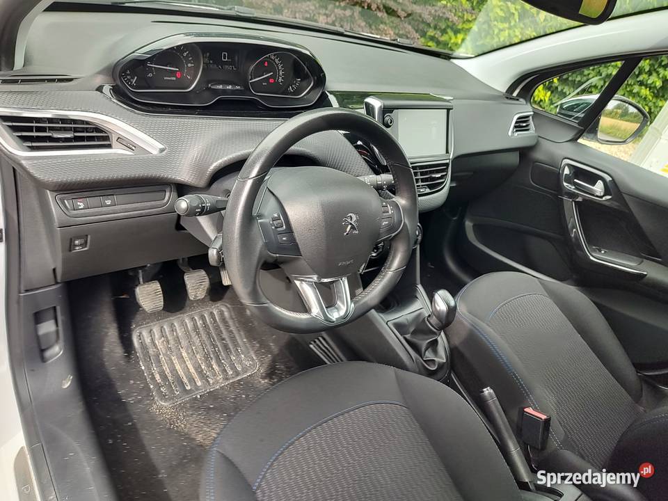PEUGEOT 208 12 BENZYNA Samochody osobowe Leszno sprzedam