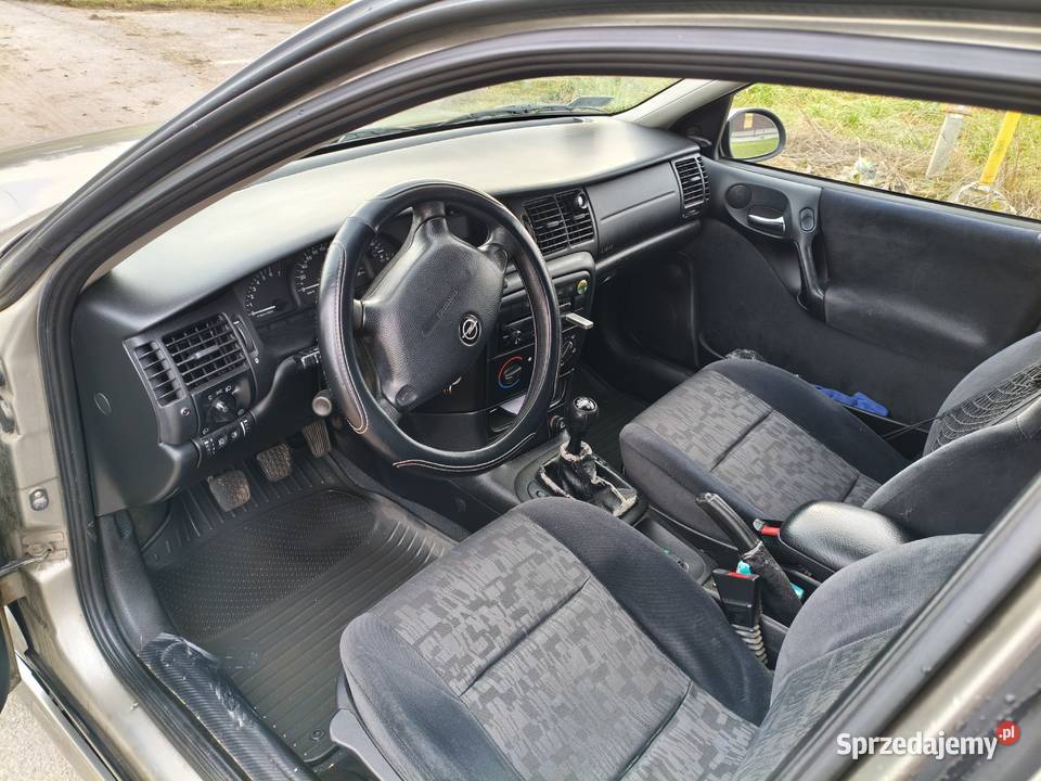 Opel Vectra B 16 16V 1999r Przemyśl