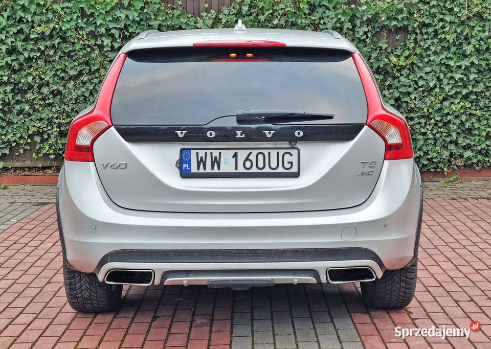 Volvo V60 Cross Country T5 25L 254 AWD Summum Rok produkcji 2016 Warszawa