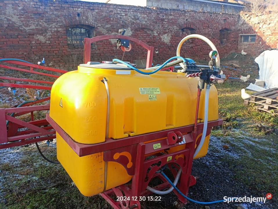 Opryskiwacz 15 m lance 800 litrowy zbiornik Dozamech Branice