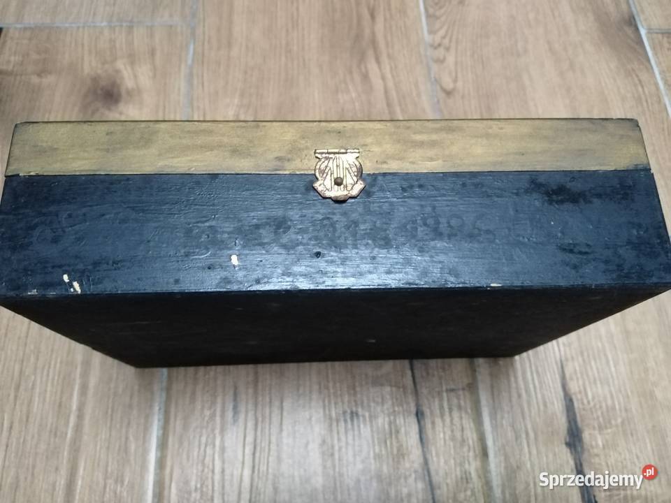 Ręcznie malowana drewniana szkatułka