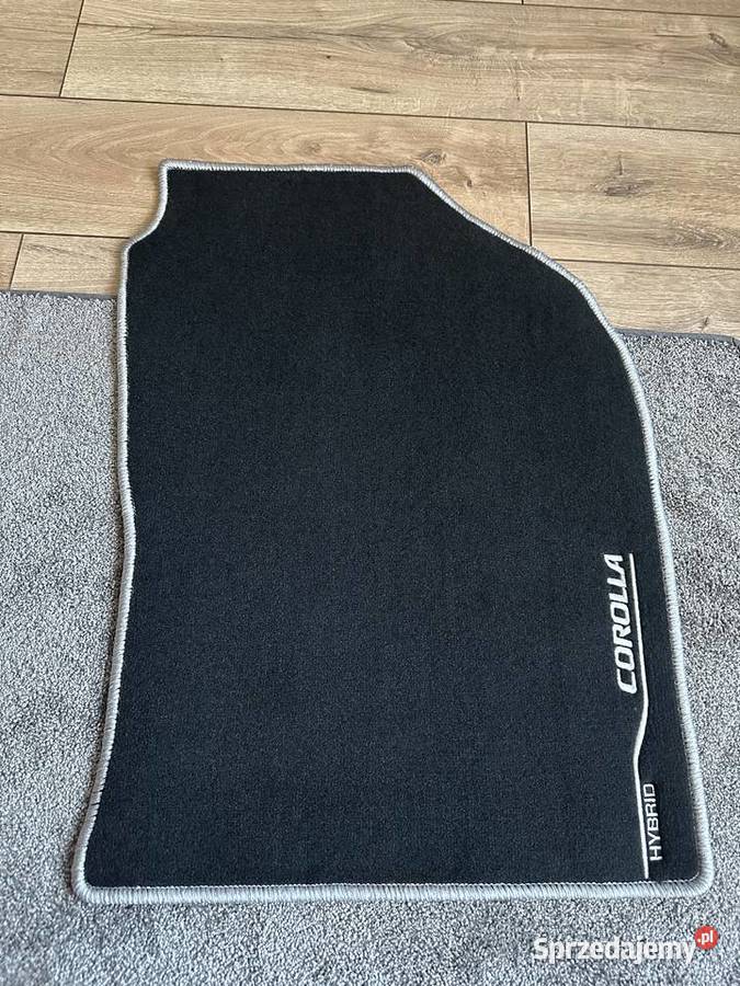 Dywaniki dywany nowe welurowe Toyota Corolla