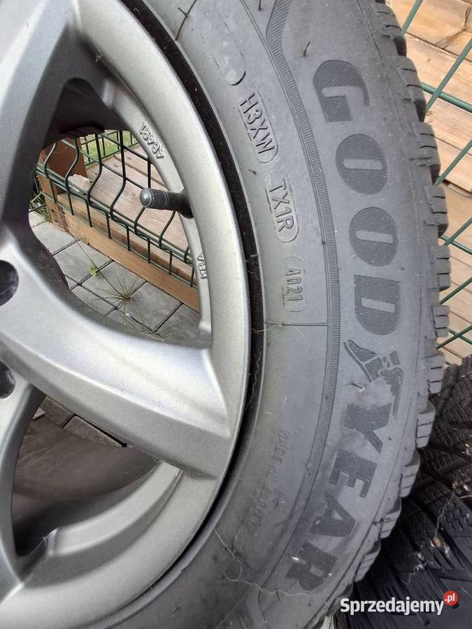 Goodyear zimowe 20555r16 alufelgi Bieganów