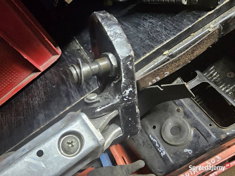 Suzuki DL 1000 vstrom podnóżek prawy przód