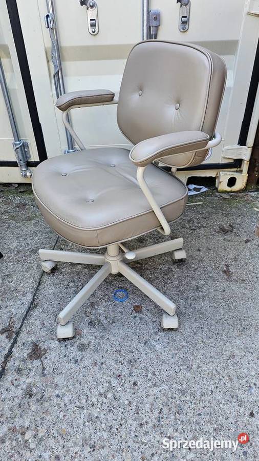 krzesła konferencyjne 12 Warszawa sprzedam