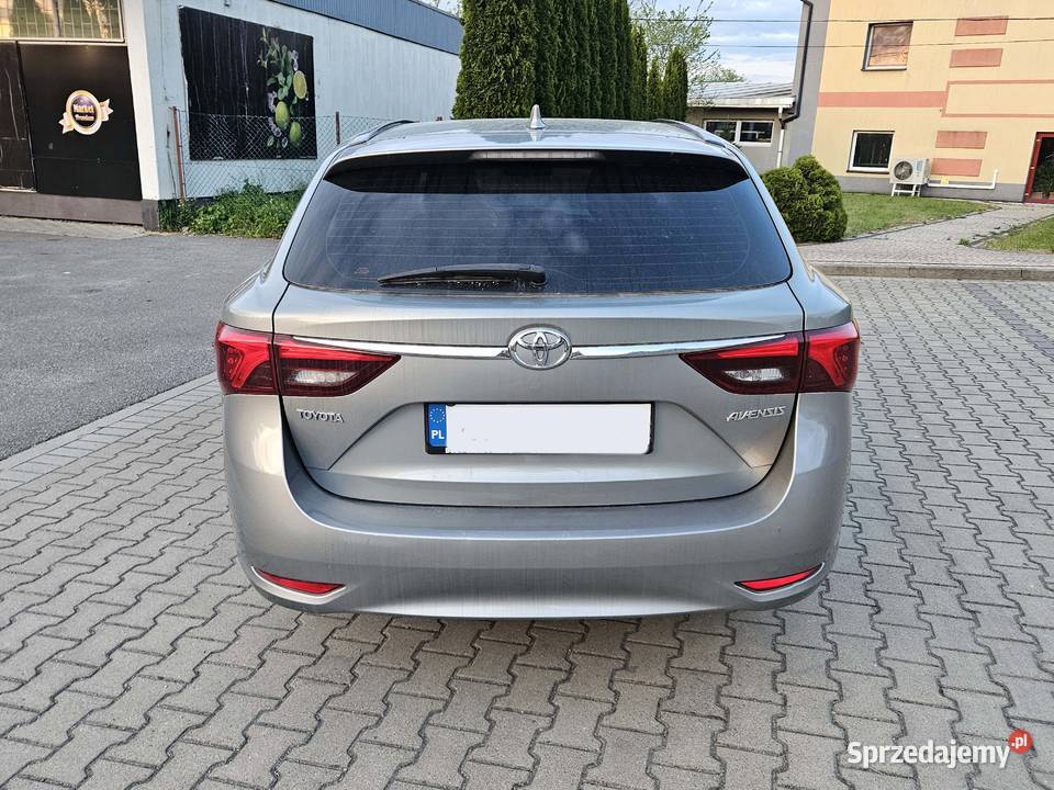 Toyota Avensis 18 Valvematic 147 VAT 23 sprzedam