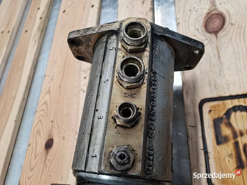 Neuson 6002 Kolumna obrotu
