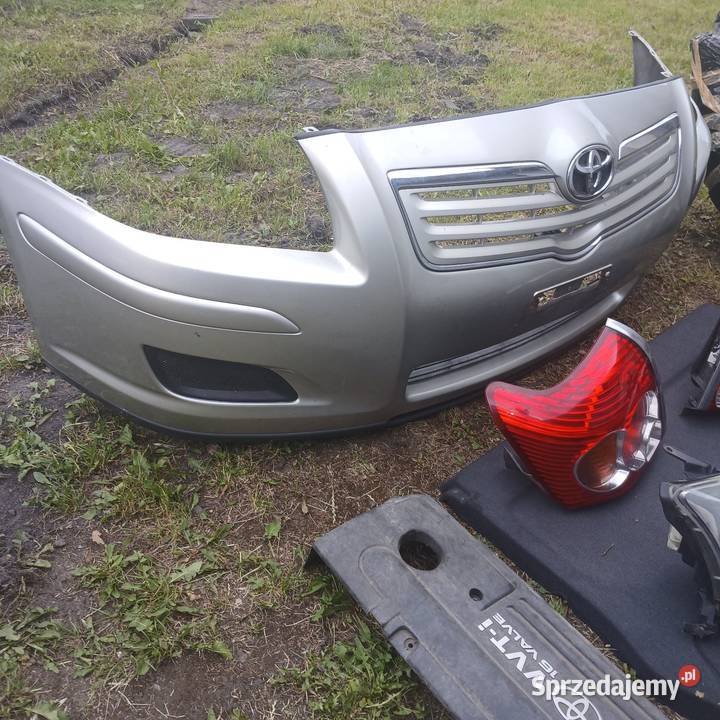 Toyota avensis t25 sprzedam pozostałości z auta zachodniopomorskie Białogard sprzedam