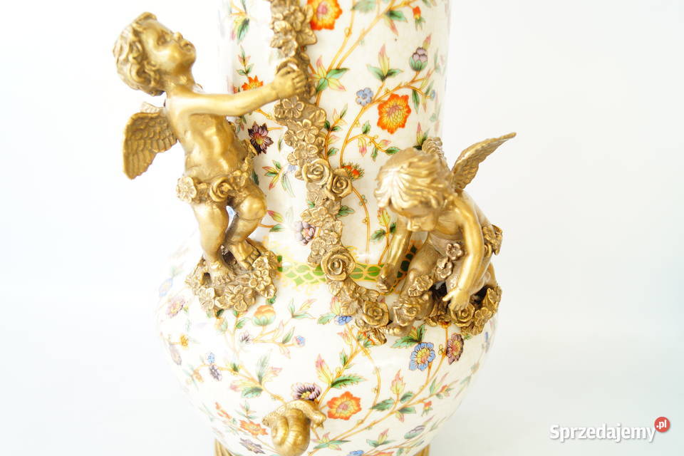 Porcelanowy wazon waza z amorami porcelana z Gizałki