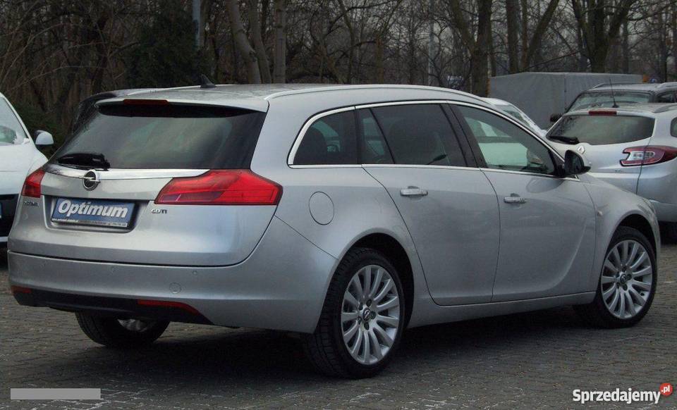 Do sprzedania Opel Insignia srebrny Kombi Insignia Gniezno