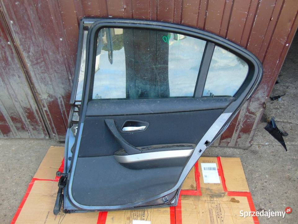 DRZWI PRAWY TYŁ BMW E90 wielkopolskie