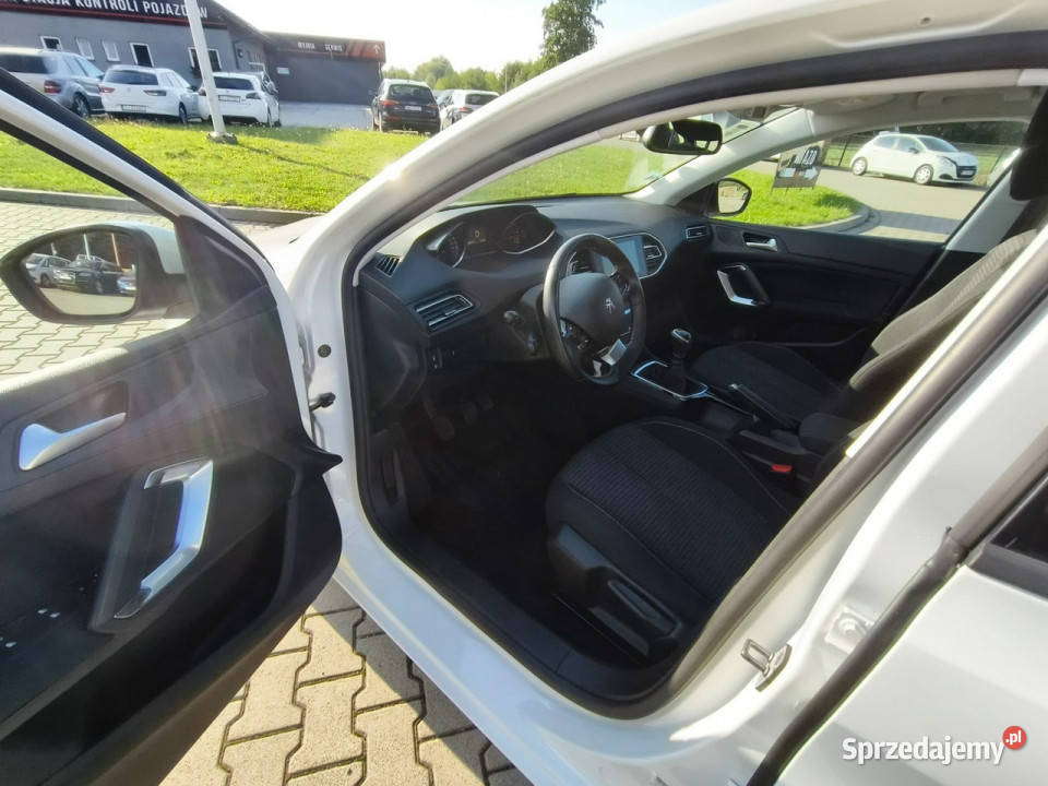 Peugeot 308 15HDI 100 SOCIETE ciężarowy 2osobowy Hatchback Kęty