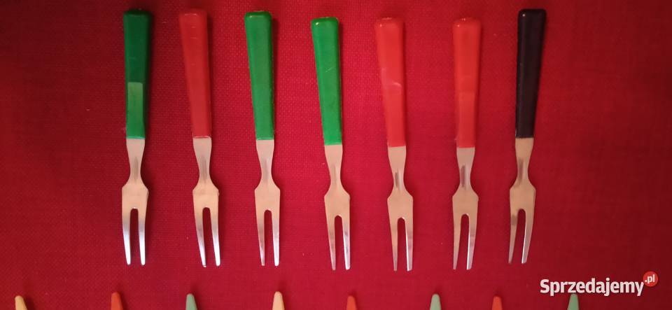 Małe łyżeczki i widelczyki z okresu PRLu Świdnica