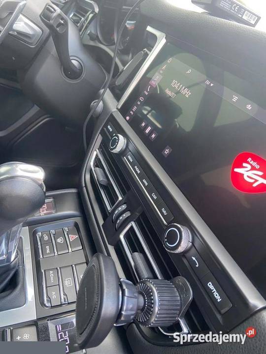 Porsche Macan PDK 20 Benzyna 252 4x4 2021r niski 1984cm3 śląskie Wierbka