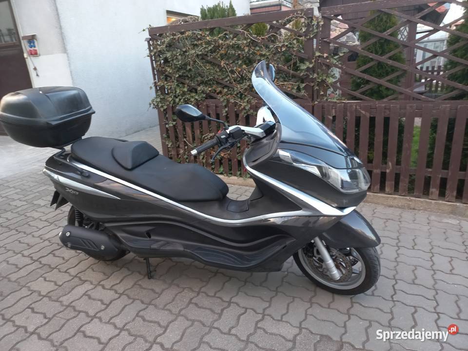 Piaggio x10 Maxiskutery 125 Rok produkcji 2012 pomorskie Chojnice
