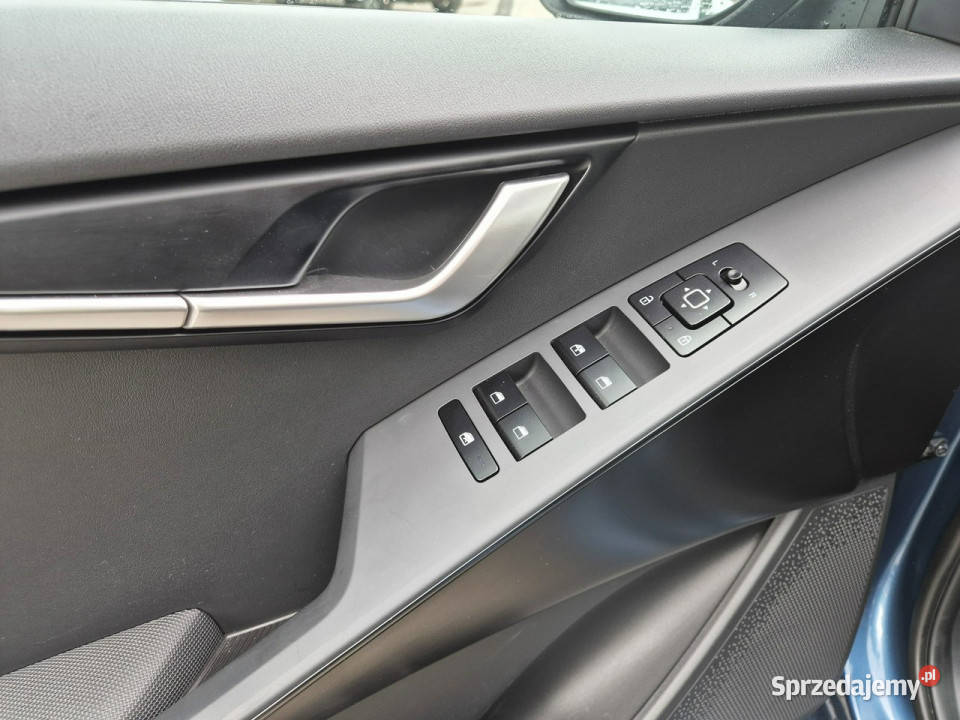 Kia Niro HEV 16 GDi 141 DCT Wersja M Salon niebieski