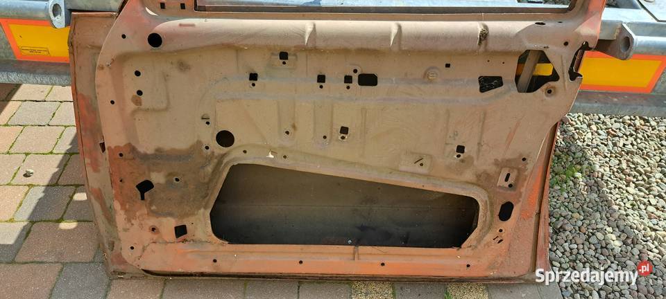 Drzwi prawe przednie Mercedes W123 sedan kombi Luzino