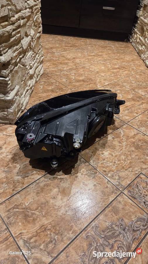 Reflektory lampy przednie Golf VII 7 GTI
USA Rok produkcji 2016 Busko-Zdrój